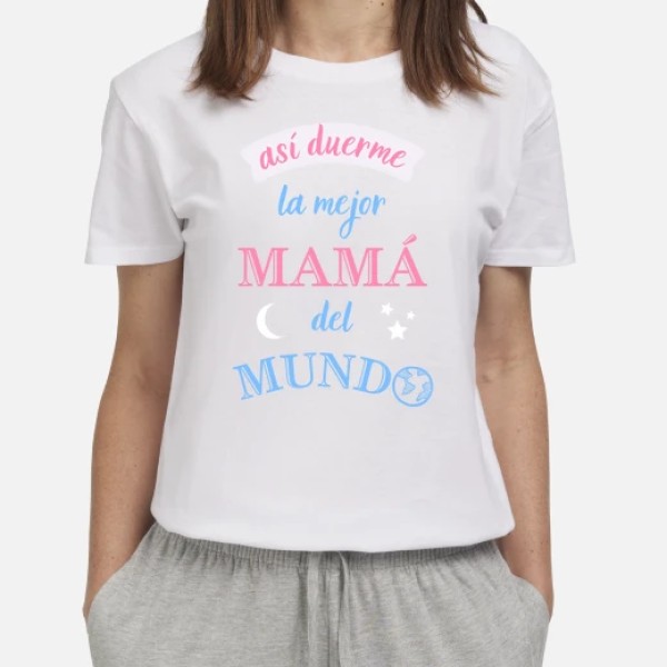 Asu00ed duerme la mejor mama del mundo
