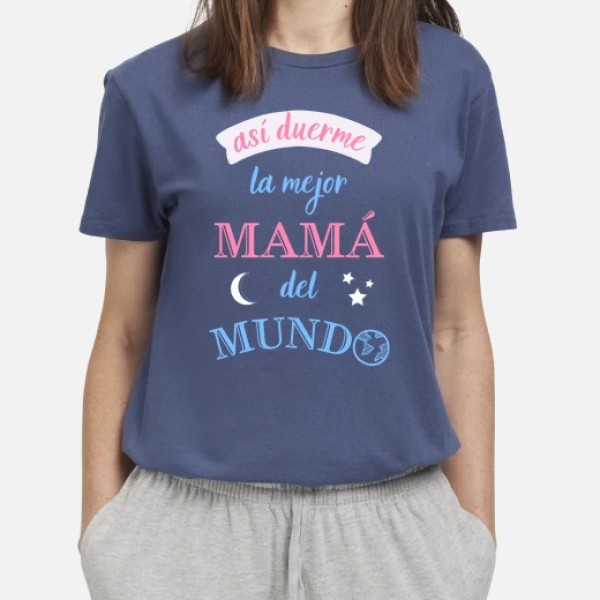 Asu00ed duerme la mejor mama del mundo